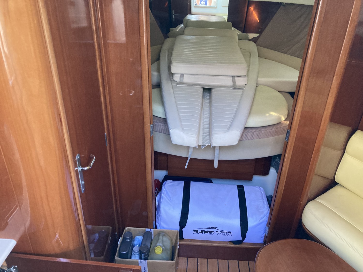 slider 14 Jeanneau Prestige 34